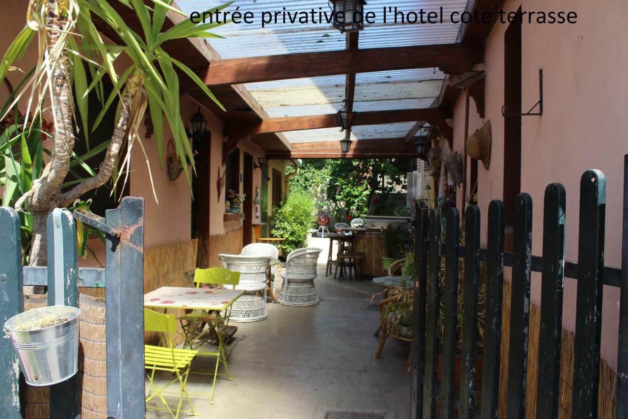 Hôtel le Dervois Montier-en-Der Buitenkant foto